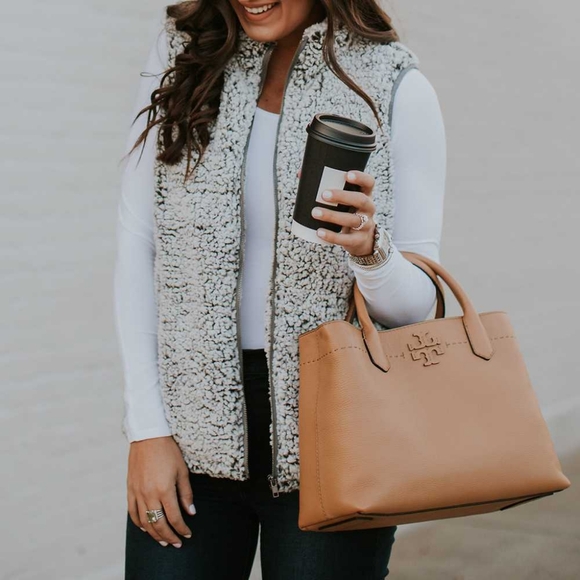 Thread & Supply Wubby Fuzzy Arctic Fleece Vest Sherpa Jacket Charcoal Sz Medium - Picture 16 of 16